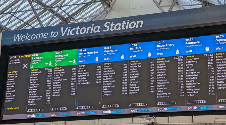 Passenger Information Gets Brighter for Victoria  Railway station with MY Display